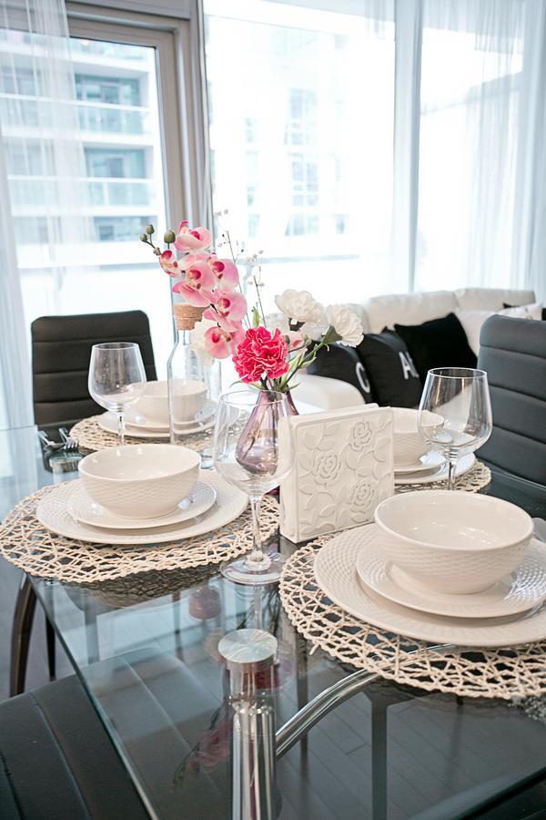 Royal Stays Condominiums - Upscale Downtown Suites Toronto Exterior foto